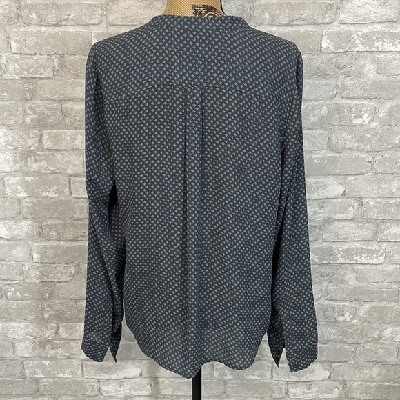 Halogen Grey with Blue Print Blouse - Picture 3 of 6